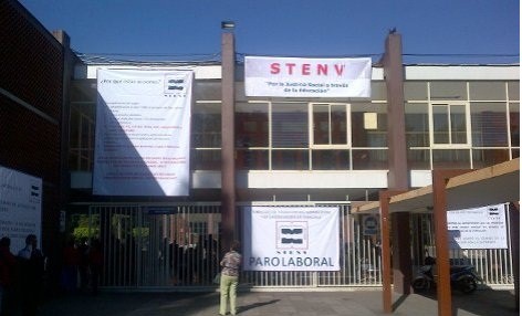 Padres de familia piden a normalistas que continúen las clases