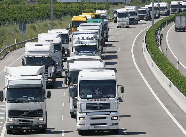 Nuevo aumento de gasolina y diesel inconforma a transportistas