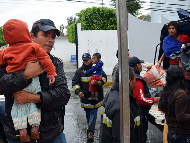 Guerrero declara alerta roja en ocho municipios por ‘Raymond’