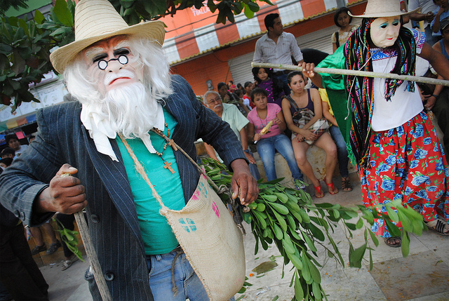 Xalapeños preservan la tradición del “viejo”