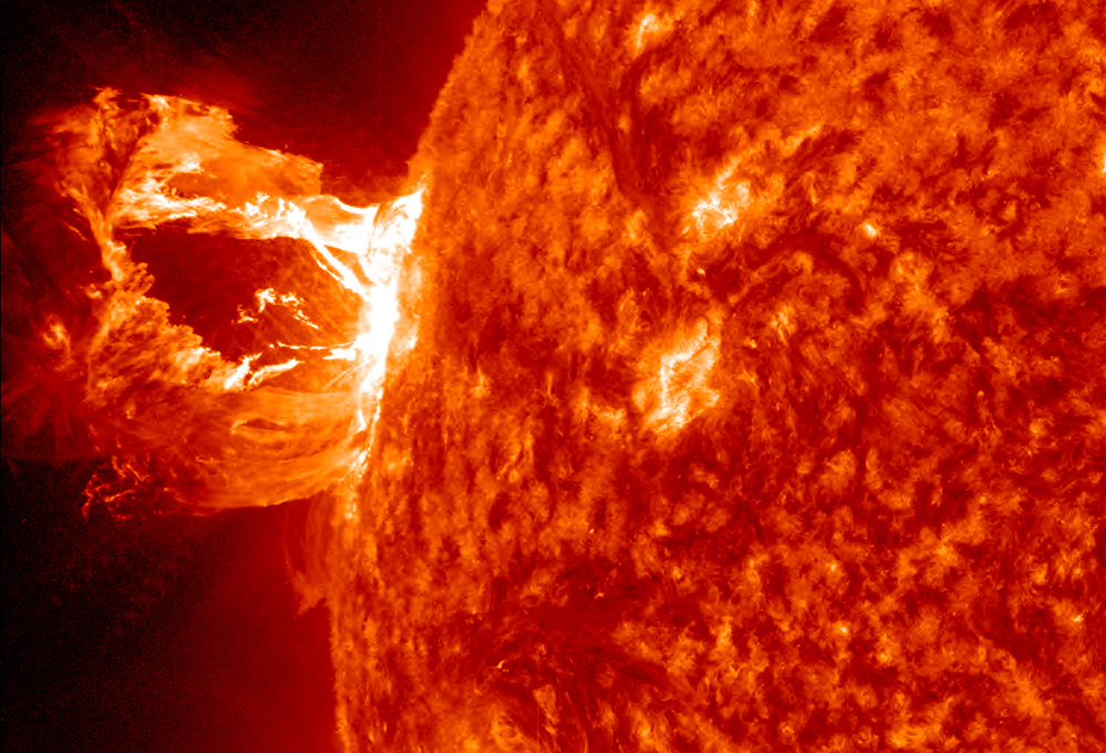 Llamarada solar impacta la Tierra