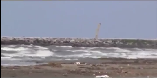 Verifican que no existan descargas de aguas negras en las playas de Coatzacoalcos.