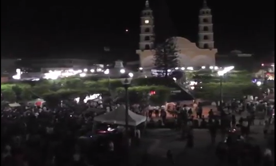 El Carnaval Acayucan 2014, coronó a su nueva REPCON la coronación de su reina, Gina I.