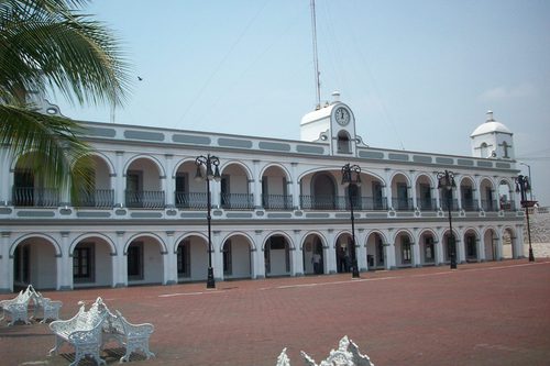 Habitantes de Boca del Río realizan marcha por la paz