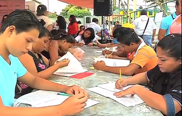En la zona sur se han alfabetizado a mas de mil 700 personas en lo que va del año.