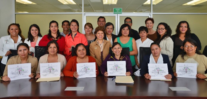 DIF estatal y UV, aliados en la prevención de embarazos adolescentes