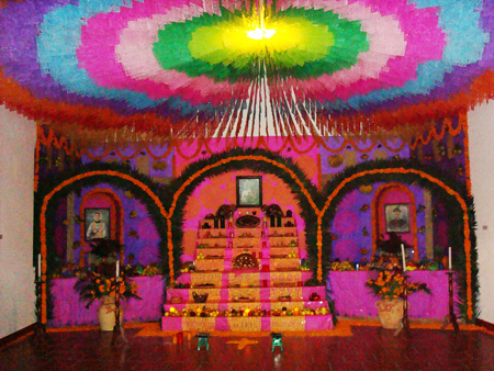 Papel picado, patrimonio artesanal de Naolinco