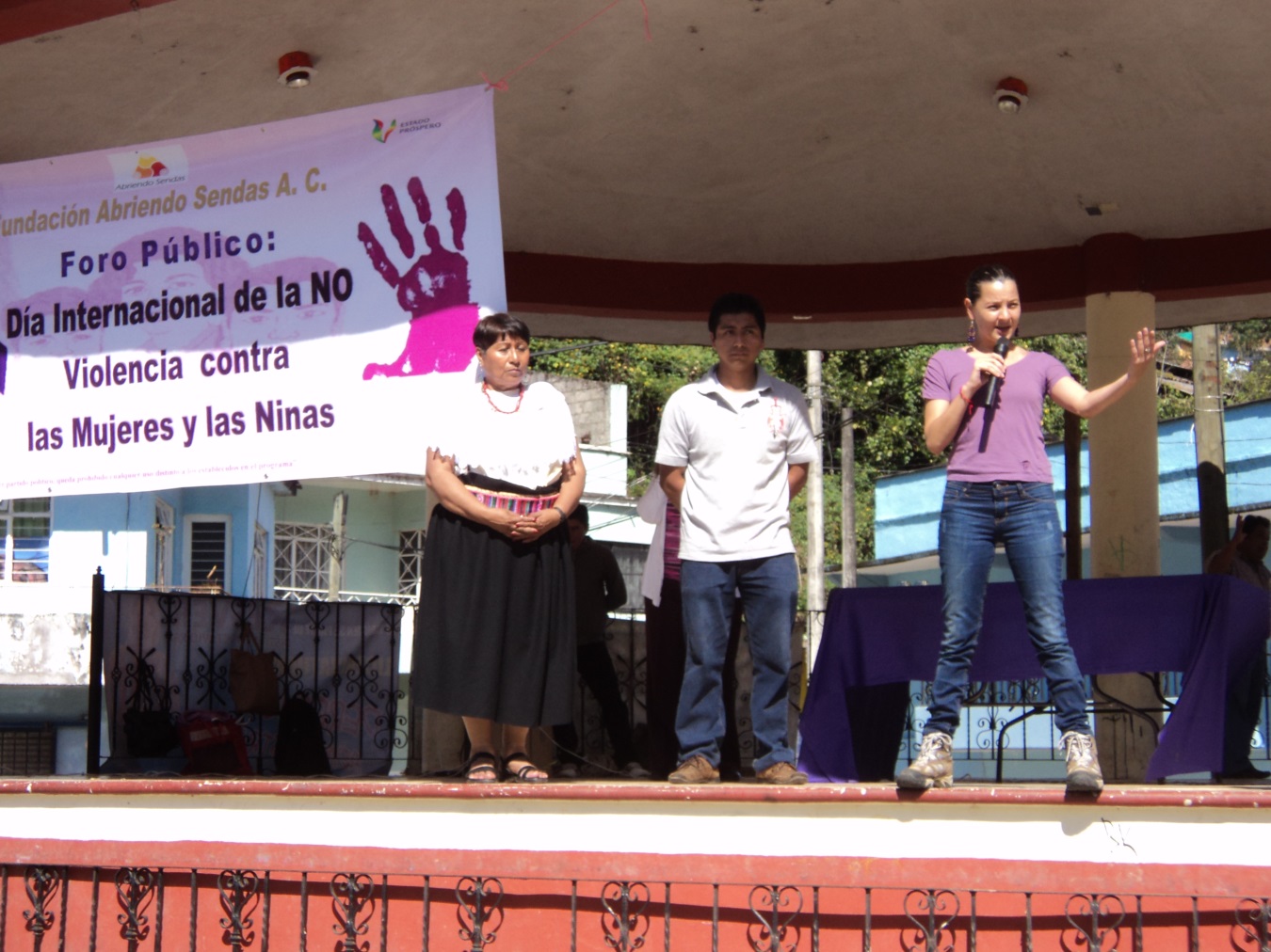 Inicia campaña de prevención de la violencia a las mujeres en la UV