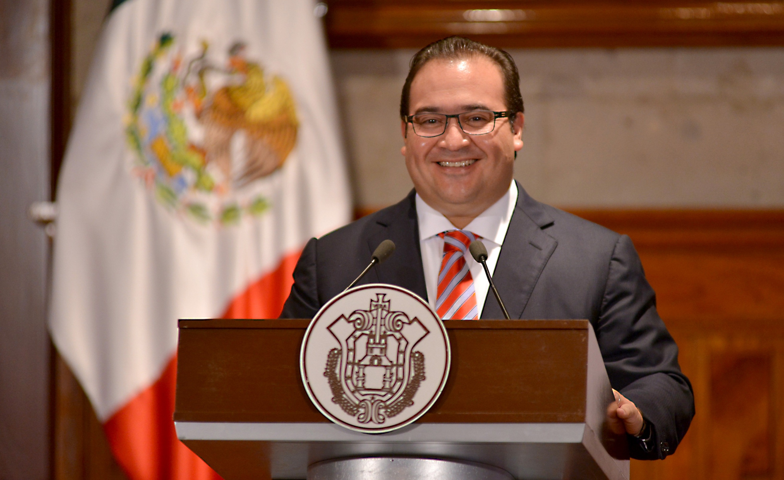 Reconoce Javier Duarte al Congreso por aprobar su iniciativa que elimina la tenencia