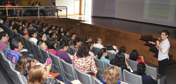 Promueve DIF estatal que adolescentes reciban mejor orientación sexual y reproductiva