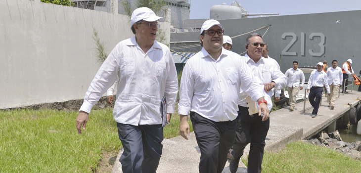 Supervisa Javier Duarte terminal de contenedores en Tuxpan