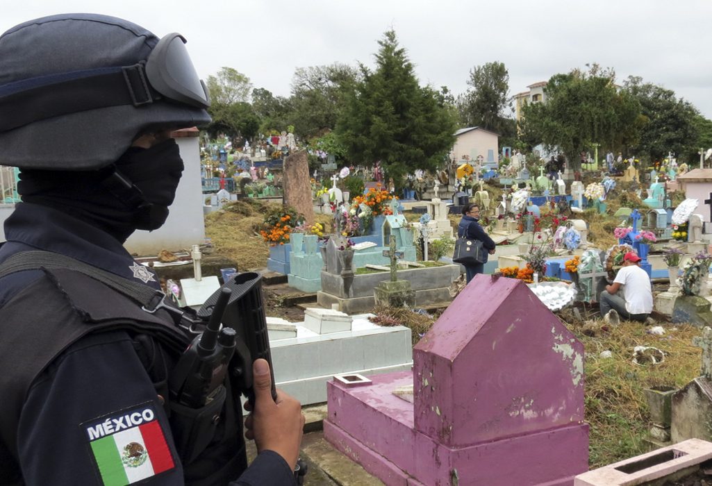 Implementa Policía Estatal Operativo de Fieles Difuntos en todo el estado