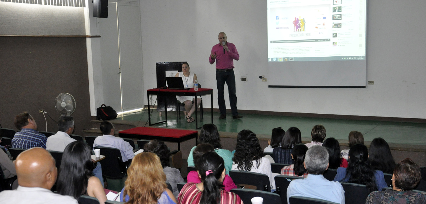 Realiza Unidad de Género de la SIOP conferencia sobre prevención de riesgos en las redes sociales