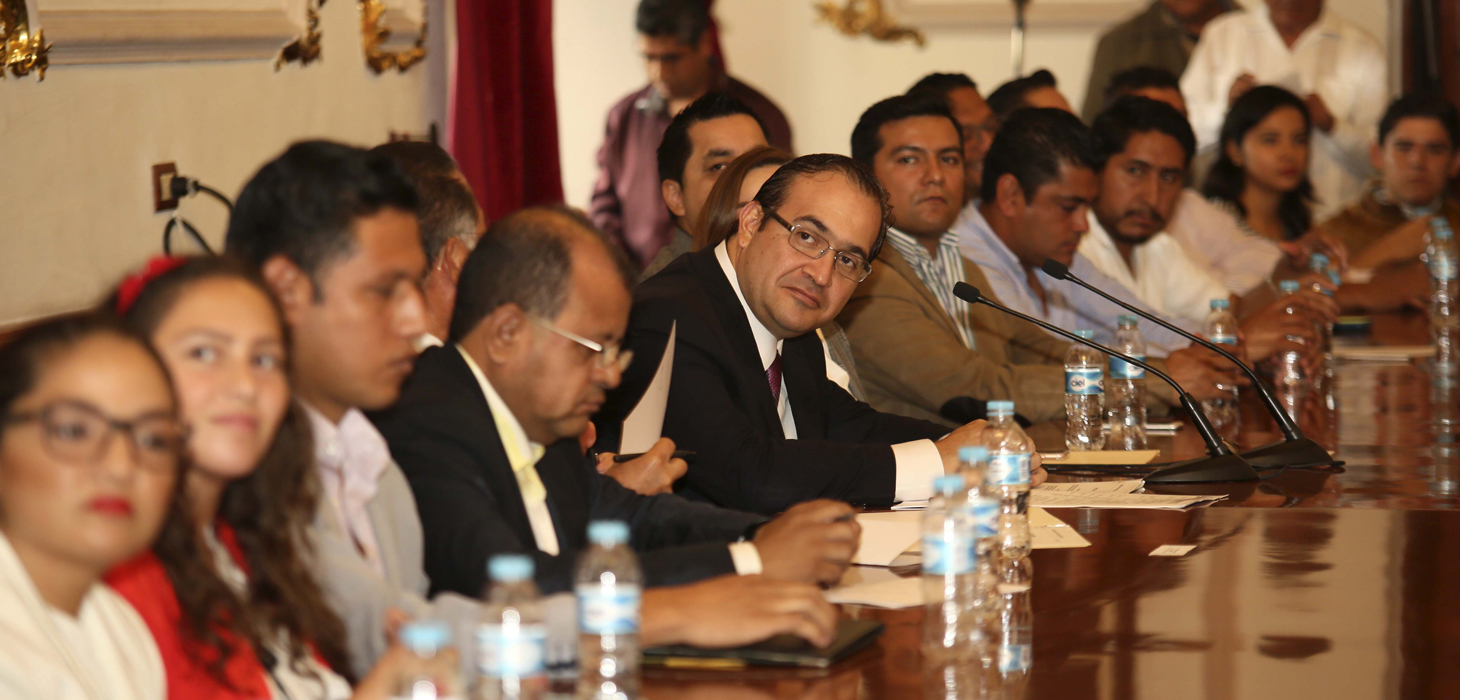 Mi propósito, crear una generación que construya una mejor sociedad y Veracruz: Javier Duarte