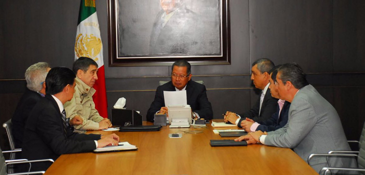 Gobernador se reúne con titulares de SEFIPLAN y Contraloría