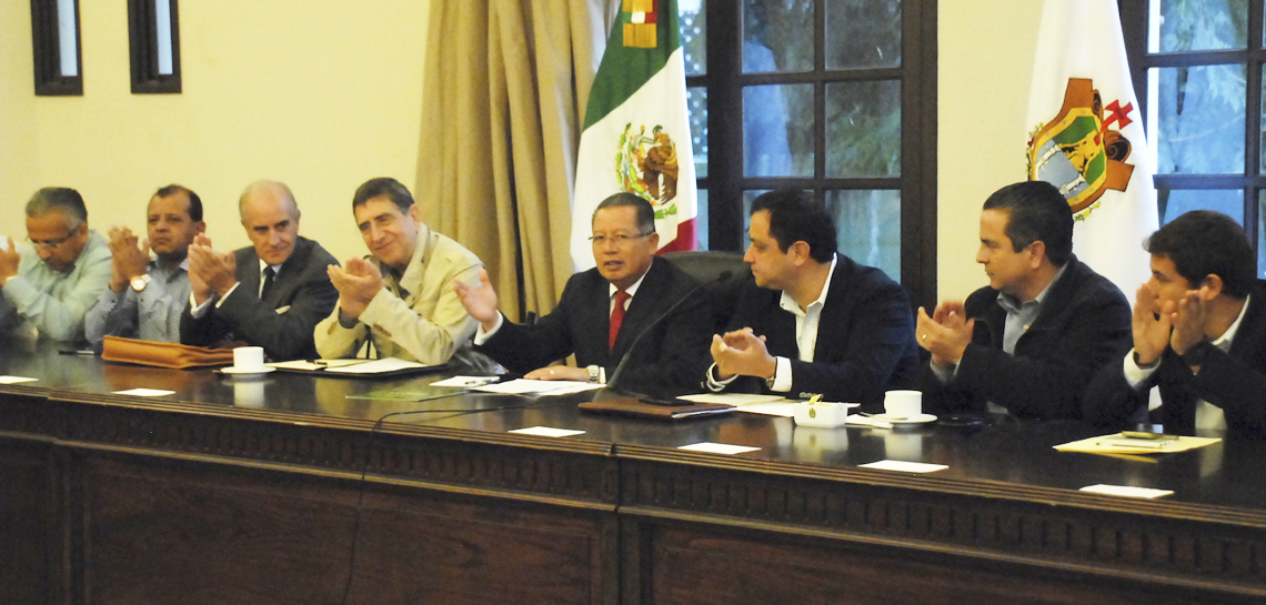 Se reúne Gobernador Flavino Ríos con 95 alcaldes de Veracruz