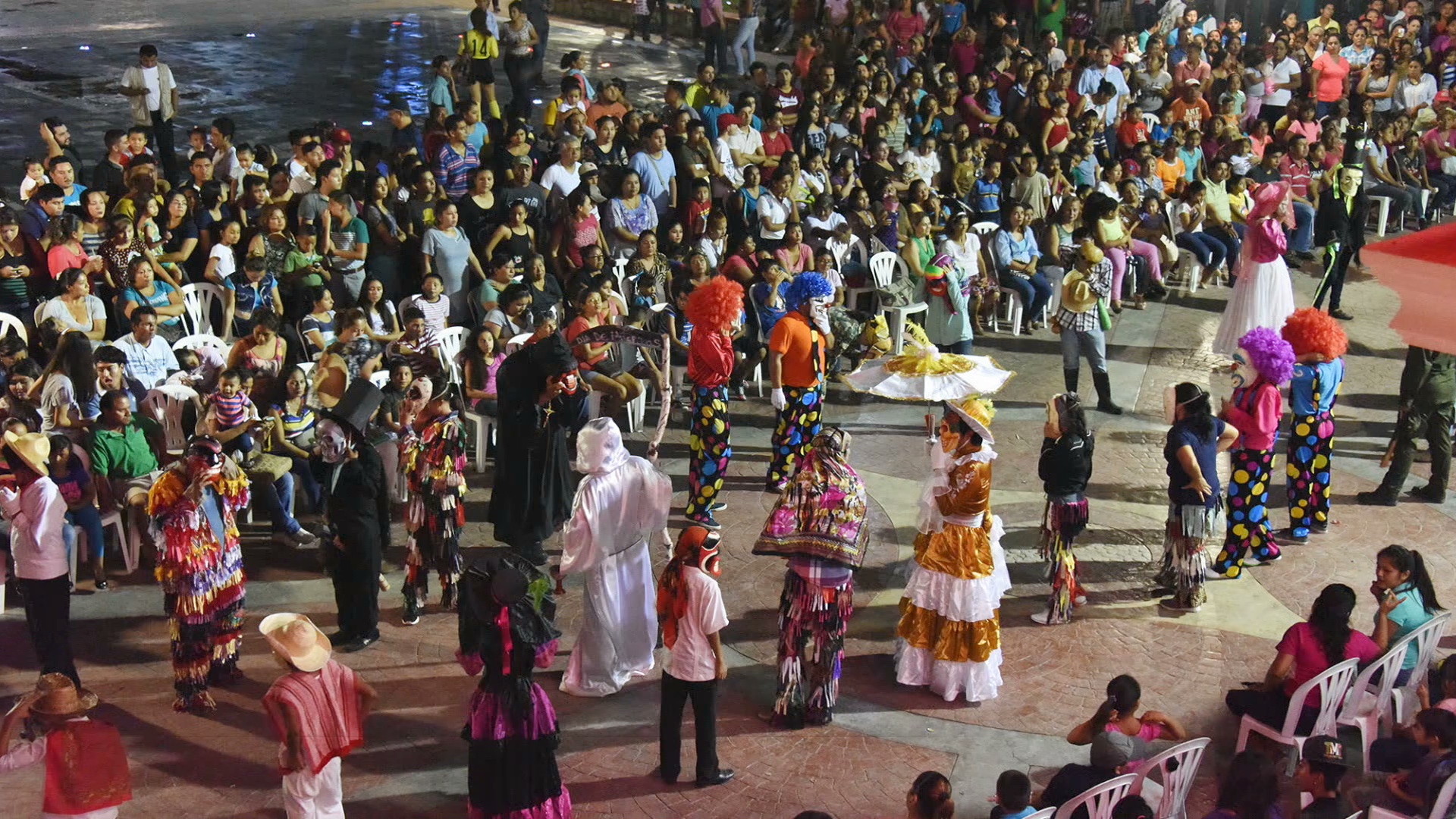 Estudiantes preservan tradición de Día de Muertos en Pánuco