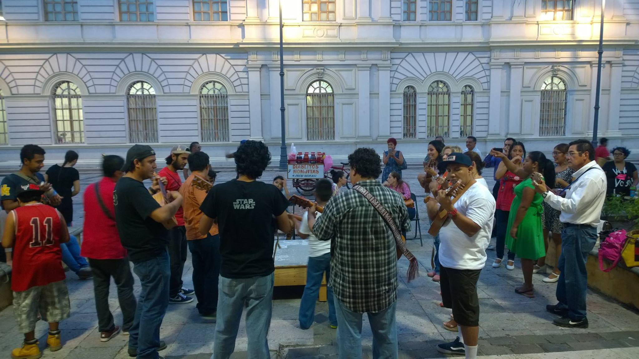 Presentarán son y huapango veracruzano en la Feria de las Calacas