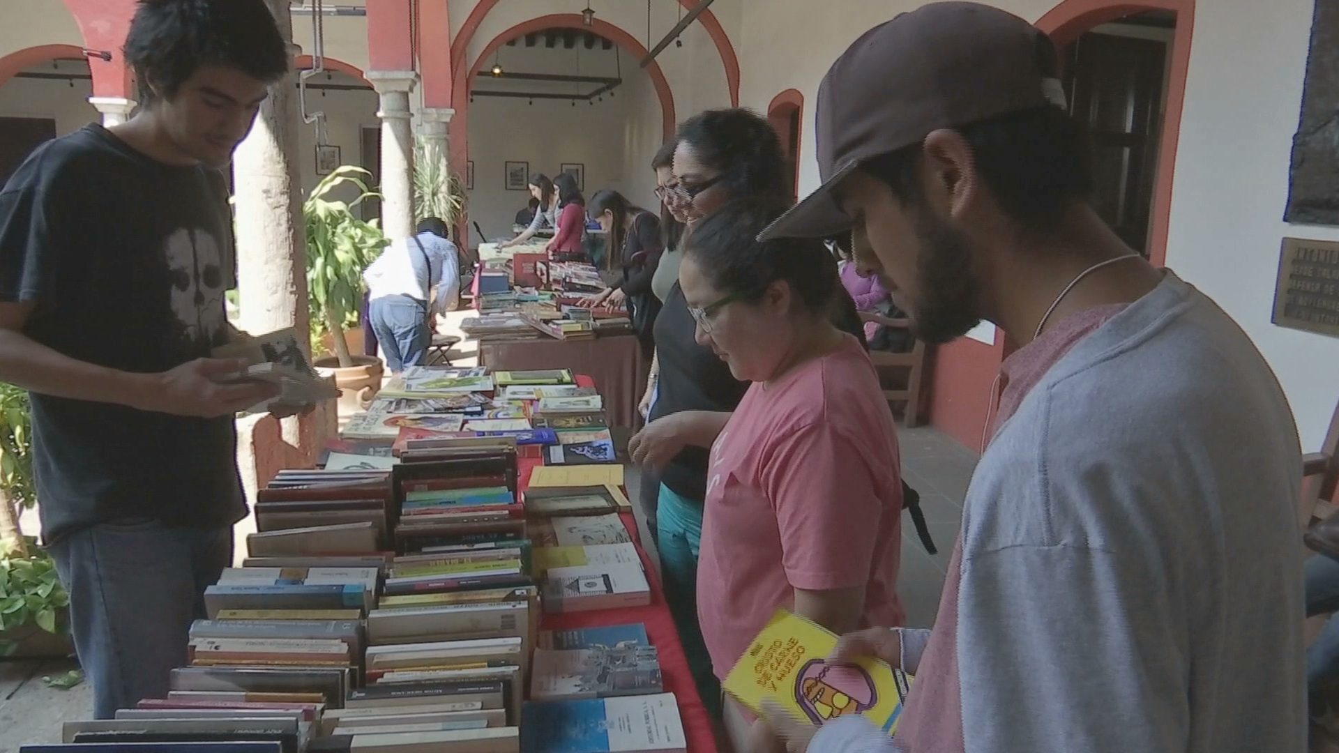 Inicia la Segunda Feria del Libro Agotado, Antiguo, Raro y de Uso en Xalapa