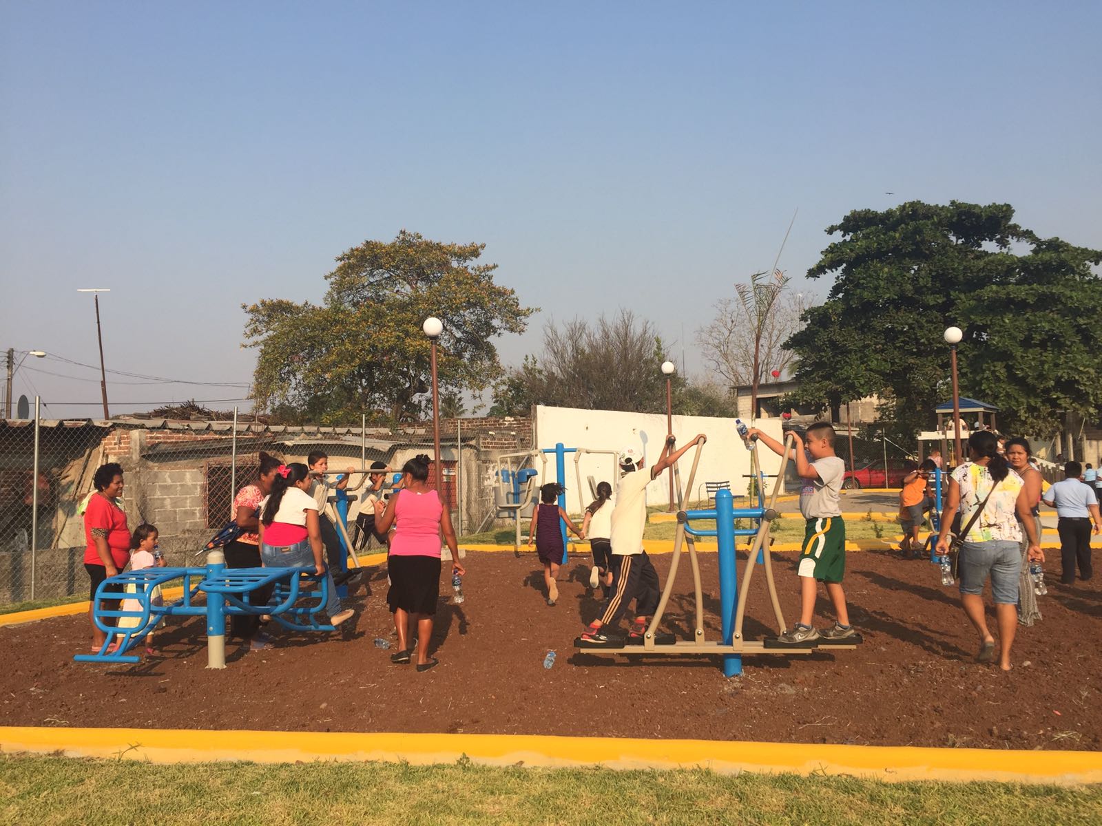 Inauguran complejo deportivo en el barrio Torreón de Tierra Blanca