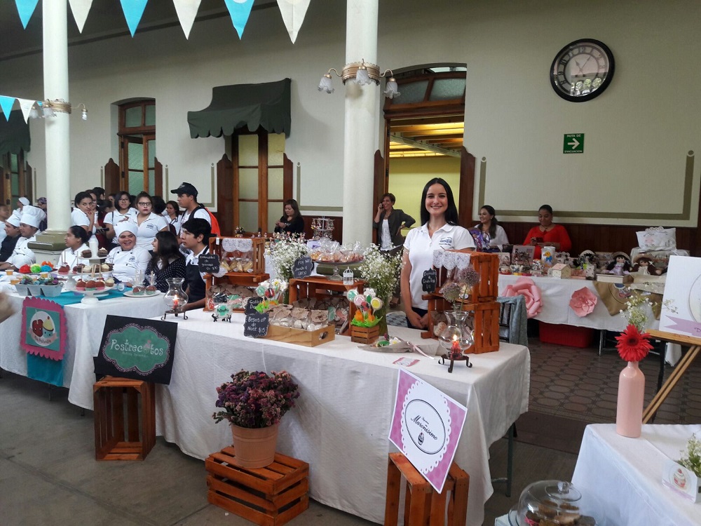 Inicia Expo Venta en Escuela Industrial de Xalapa