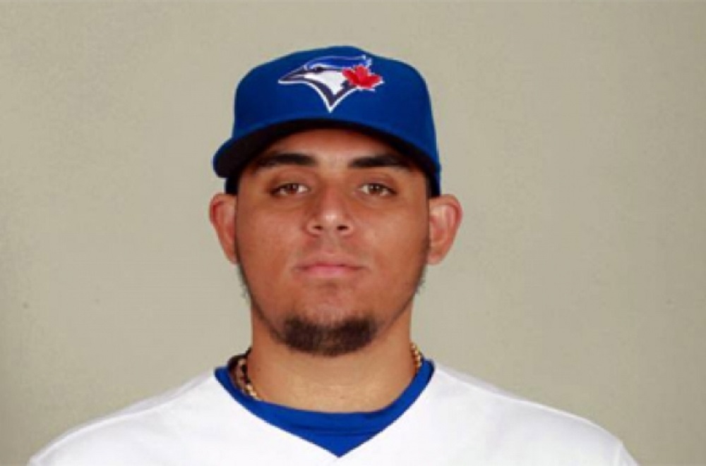 Pitcher mexicano Osuna firma quinto rescate en triunfo de Azulejos de Toronto
