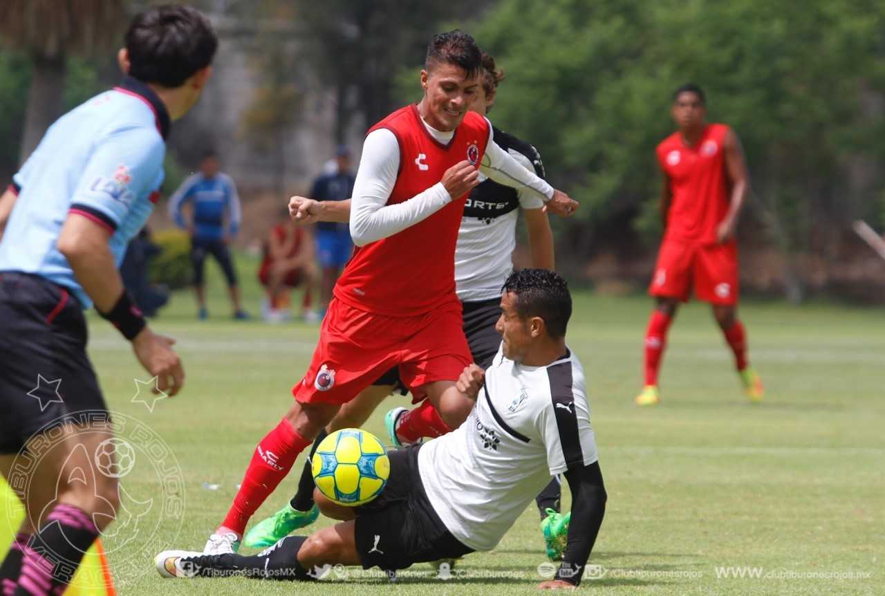 Tiburones Rojos empatan 1-1 con Querétaro