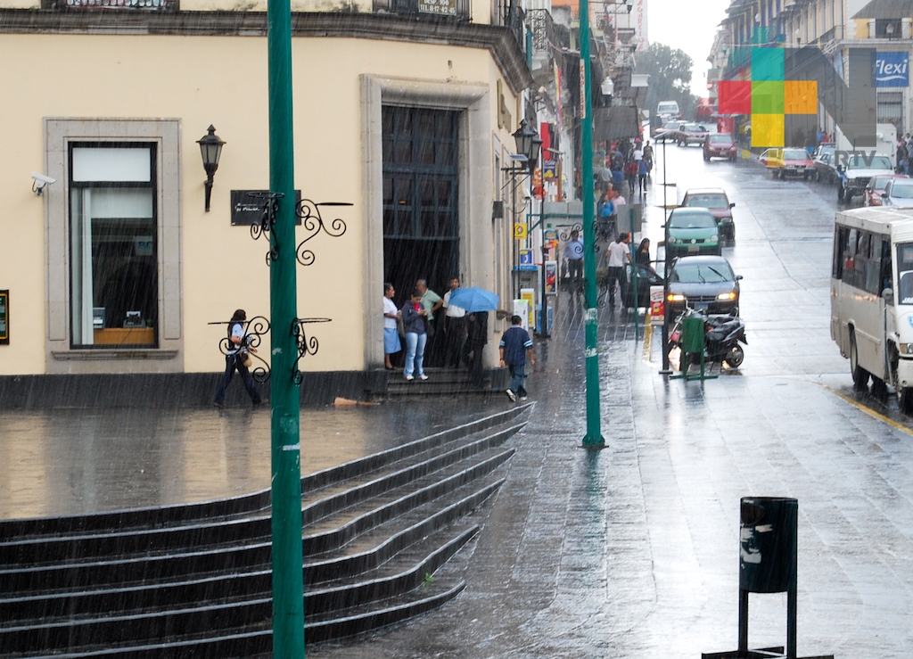 Alta probabilidad de lluvias-tormentas dispersas vespertinas en el estado