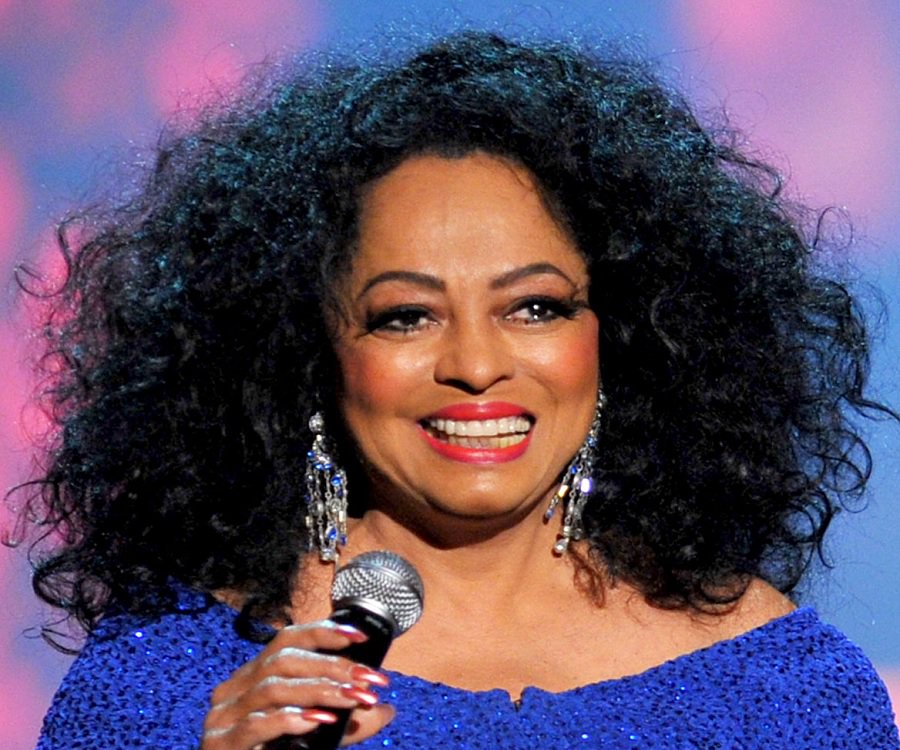 Diana Ross (Caneza de Grupo Over 35 years old)