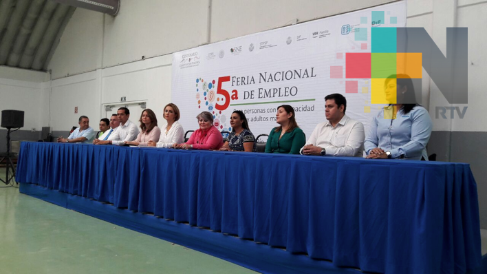 Realizan en Boca del Río feria del empleo para personas con discapacidad y adultos mayores