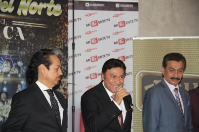 Los Tigres del Norte rinden homenaje a víctimas del terremoto en México