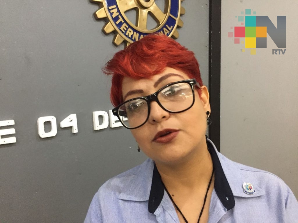 Club Rotario de Coatzacoalcos recolecta aceite comestible quemado