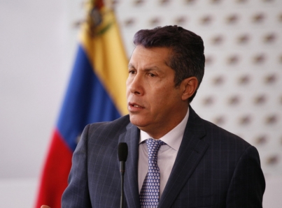 Candidato opositor plantea dolarizar la economía venezolana