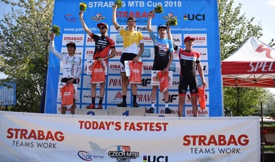 Gerardo Ulloa triunfa en la Copa Checa de MTB
