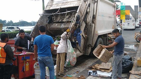 Ayuntamiento de Tuxpan busca restablecer las rutas de camiones de limpia pública