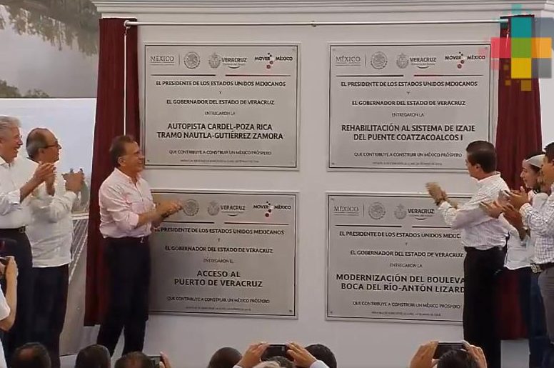 El presidente de México y el gobernador de Veracruz entregaron la carretera Cardel-Poza Rica, tramo Nautla-Gutiérrez Zamora