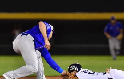 Acereros suma octavo triunfo seguido y toma ventaja ante Rieleros