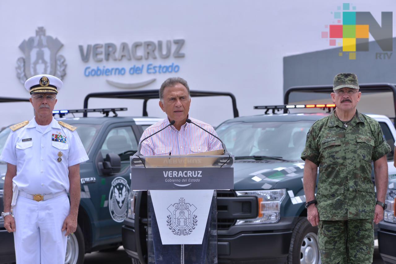 Más patrullas para seguir mejorando la seguridad de los veracruzanos: Gobernador Yunes