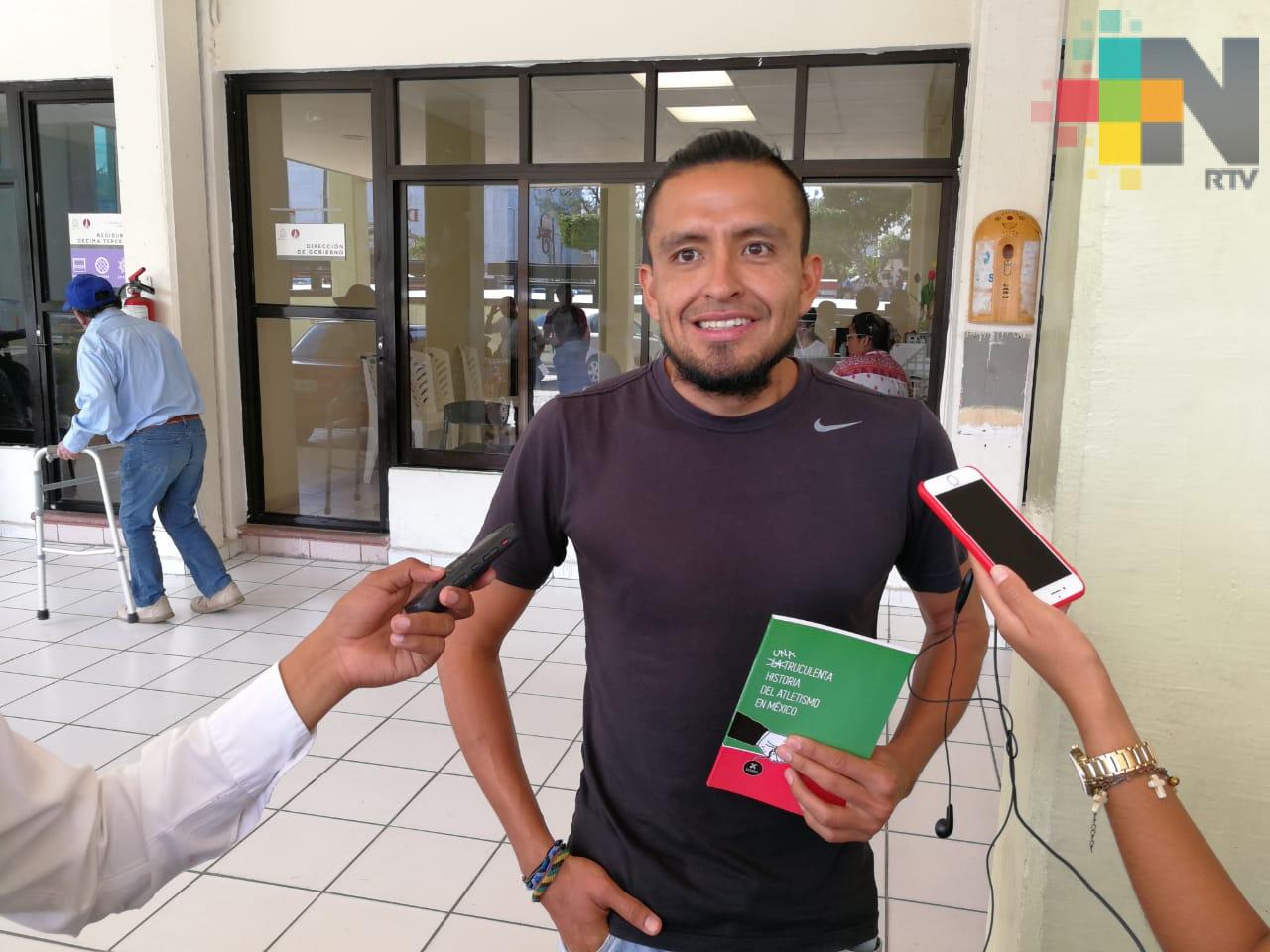 Ricardo Flores Gómez presenta su libro “Una truculenta historia del atletismo en México”