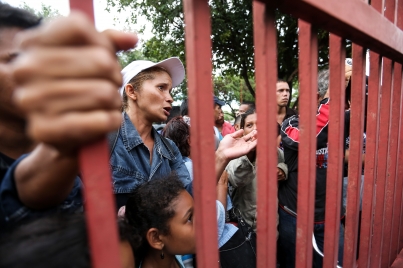 Brasil refuerza presencia militar tras tumulto en frontera con Venezuela