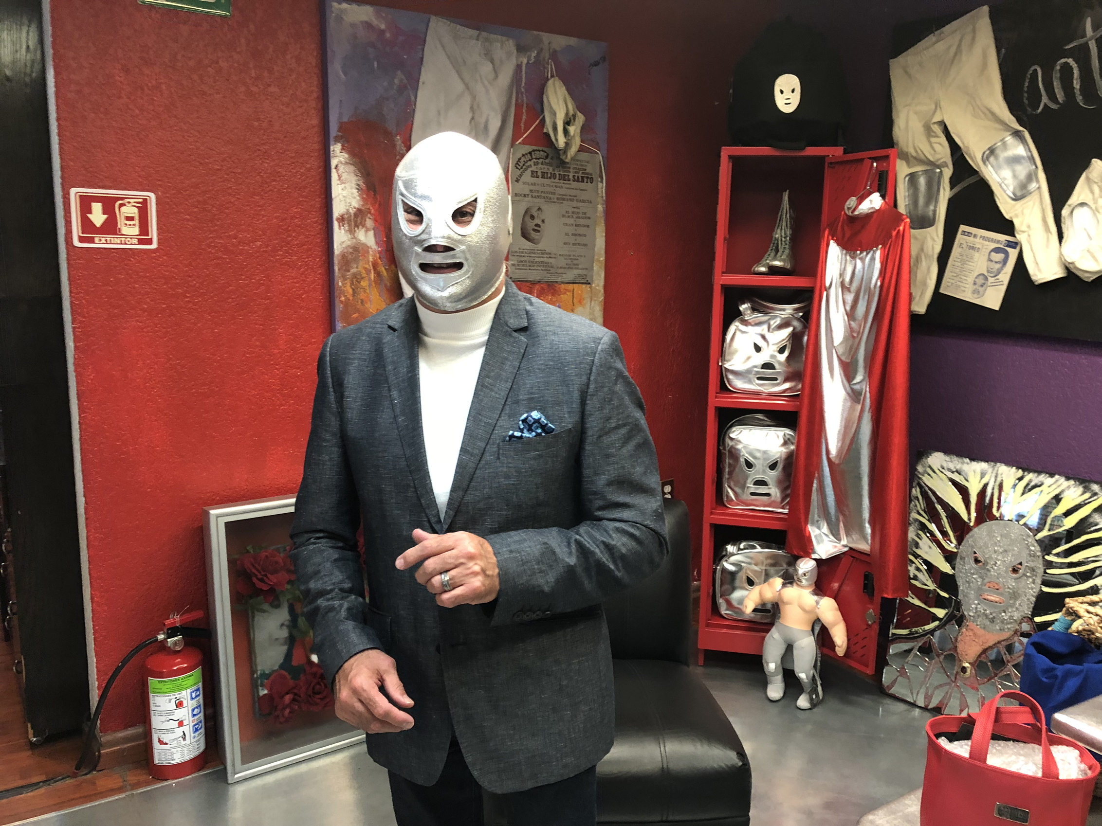 Alistan estreno de “El hombre detrás de la máscara”