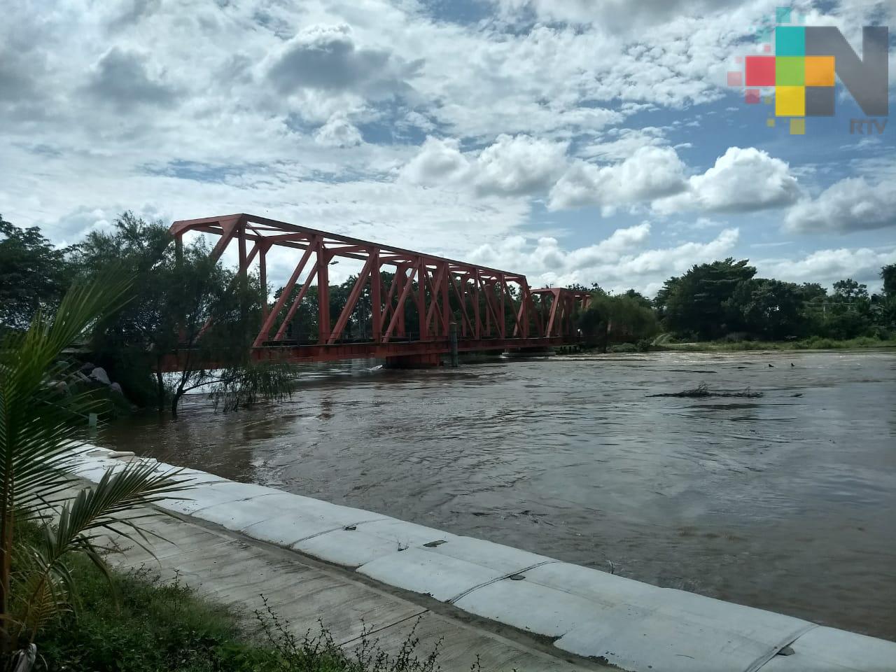 Niveles del río Papaloapan aún por