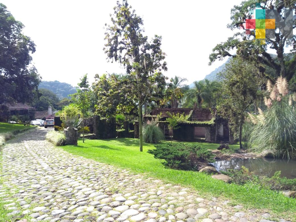 Formalizan entrega del rancho “El Faunito” al Inecol en comodato