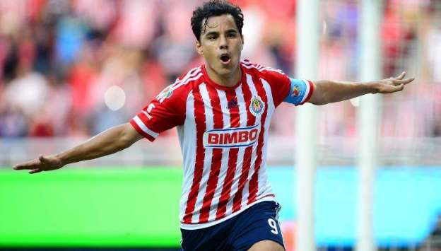 Adiós al máximo goleador en la historia de Chivas
