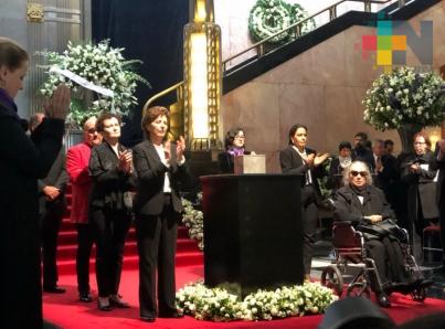 Rinden homenaje póstumo a Fernando del Paso en Bellas Artes