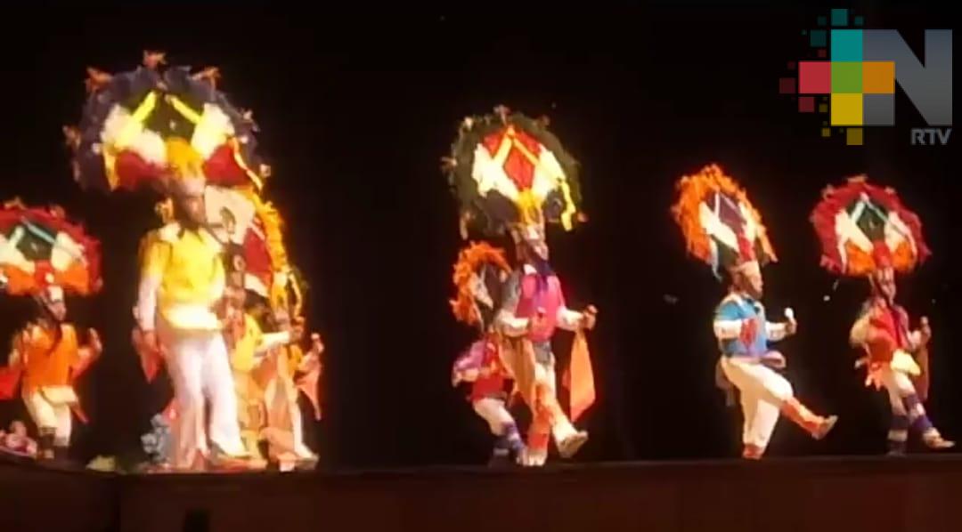 Se presentó la Guelaguetza en Centro de Convenciones de Coatzacoalcos
