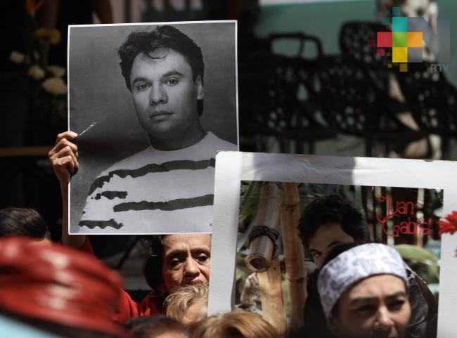 Falta de acuerdos detiene segunda parte de la serie sobre Juan Gabriel