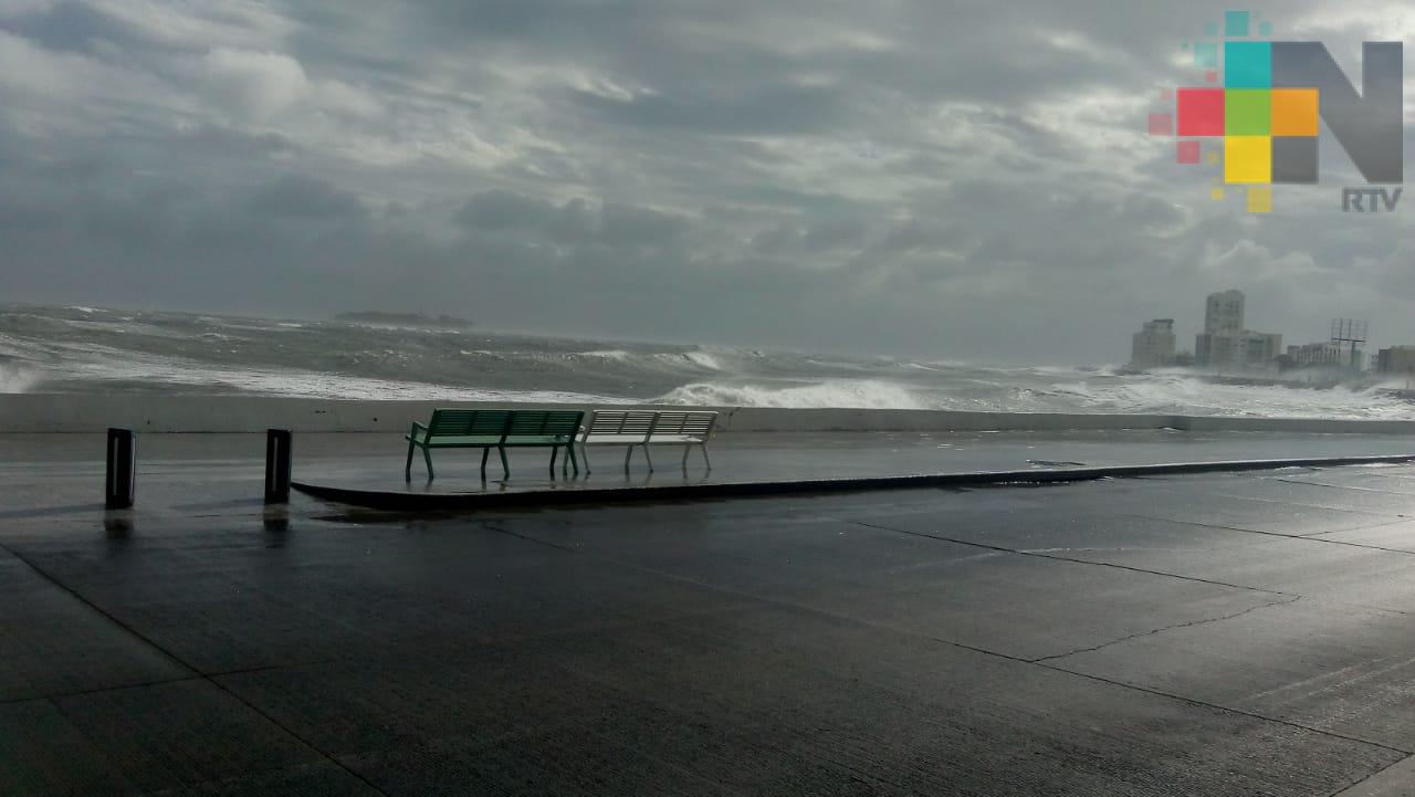 Se esperan fuertes lluvias y alto oleaje en el inicio del Carnaval de Veracruz