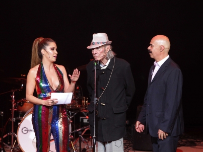 Alejandro Valdés dice que su padre sigue luchando por su vida