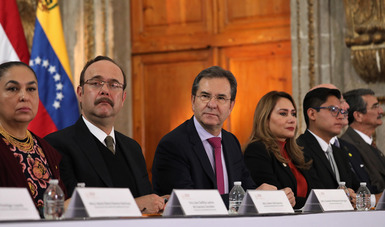 Maestros están de acuerdo con la evaluación, pero diagnóstica, no punitiva: Esteban Moctezuma